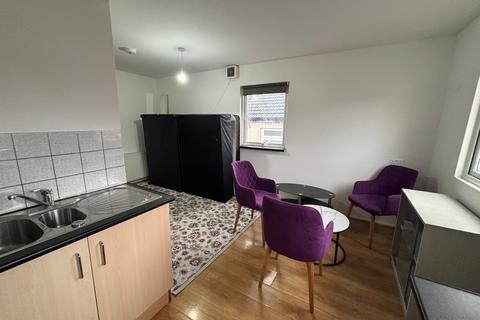 2 bedroom apartment to rent, Newhampton Road West, WOLVERHAMPTON