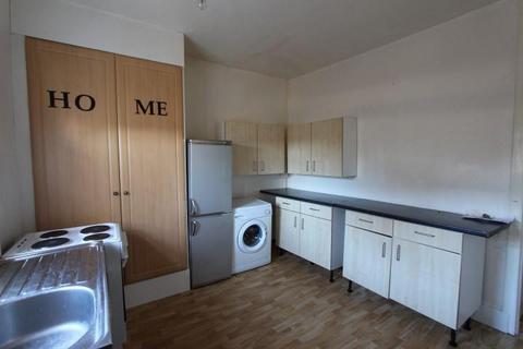 2 bedroom apartment for sale, High Street , Enfield , Middlesex, EN3