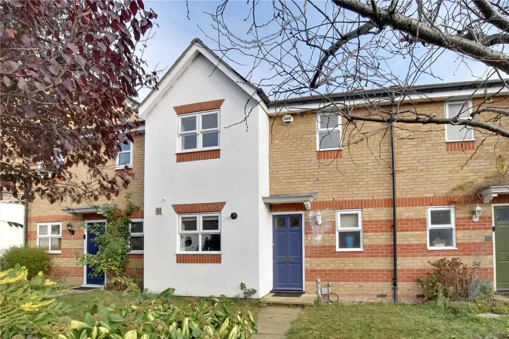 3 bed to rent Basevi Way SE8
