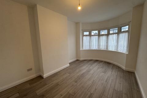3 bedroom semi-detached house to rent, William Road, Smethwick, West Midlands, B67