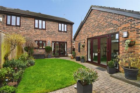 undefined, Ashdene Close, Willerby, Hull