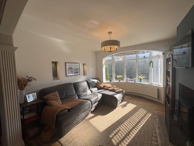 Livingroomc.jpg