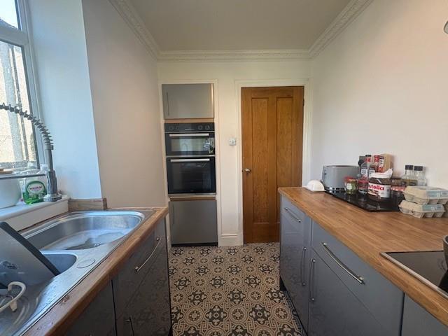 Kitchenb.jpg