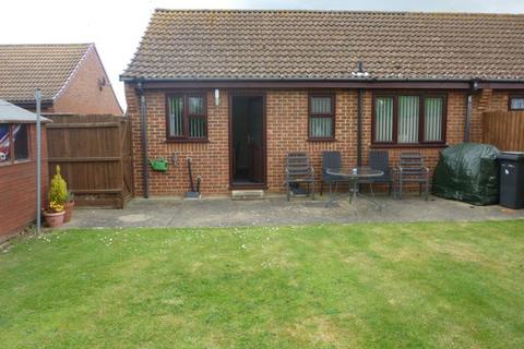 2 bedroom bungalow to rent, HEACHAM