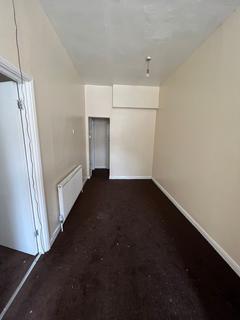 2 bedroom flat to rent, Plashet Road, London E13