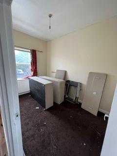 2 bedroom flat to rent, Plashet Road, London E13