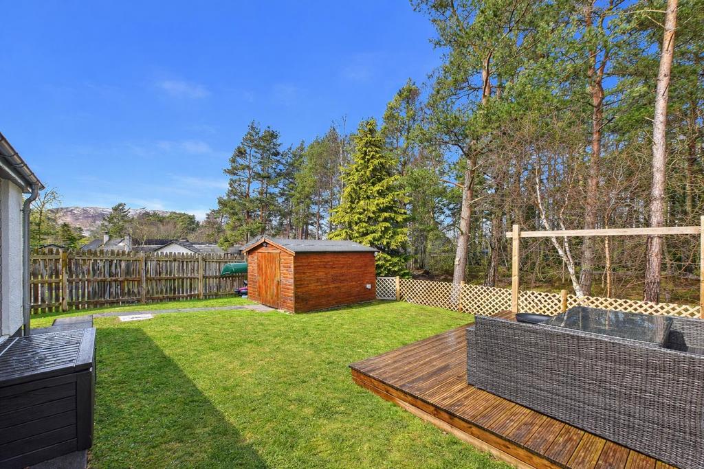 5 Ski Road Cottages