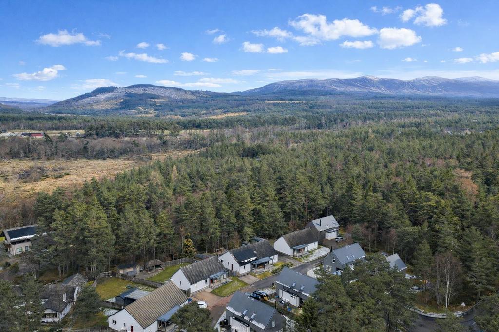 5 Ski Road Cottages