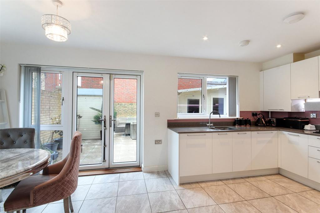 Kitchen/Dining