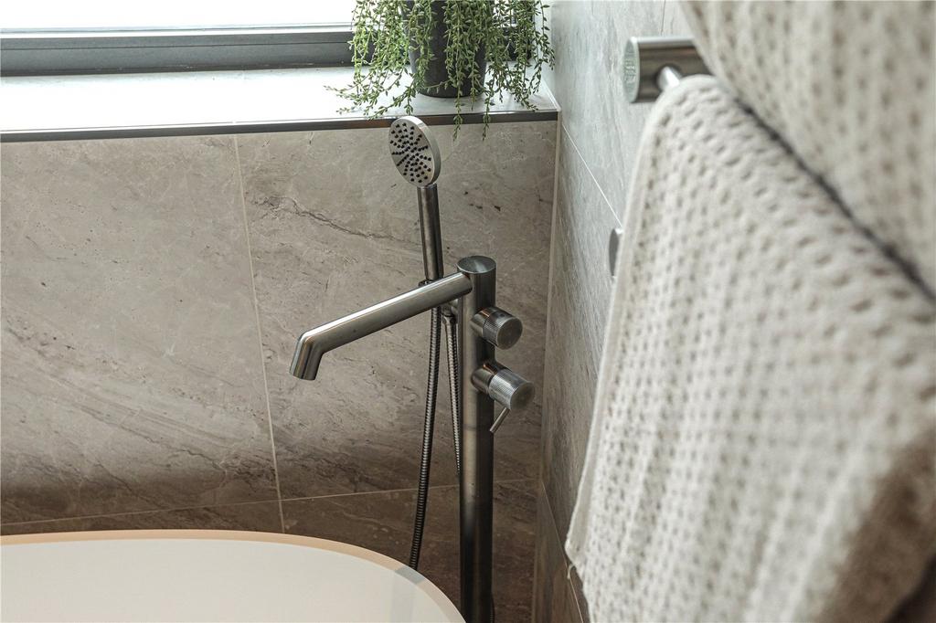 En-Suite 1