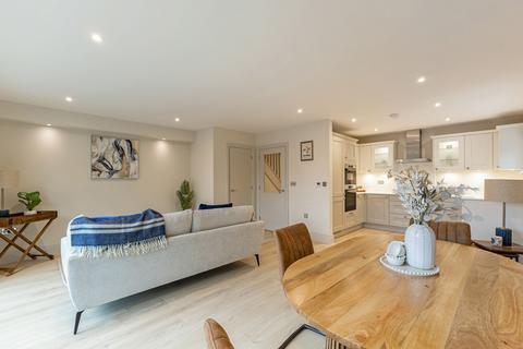 3 bedroom house for sale, Bramall Place, Crondall, Farnham, GU10