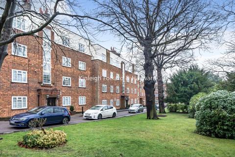 undefined, High Street, Southgate, London, N14