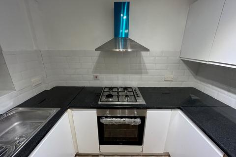 3 bedroom house to rent, Mornington Crescent, Nottingham, NG16