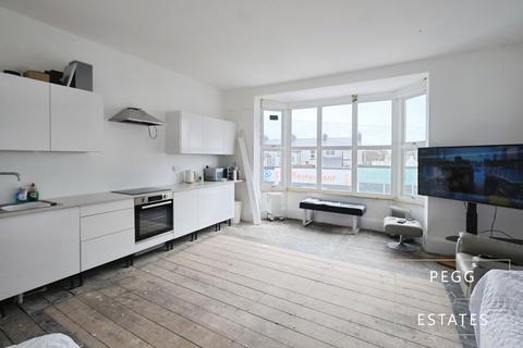2 bedroom flat for sale, Reddenhill Road, Torquay