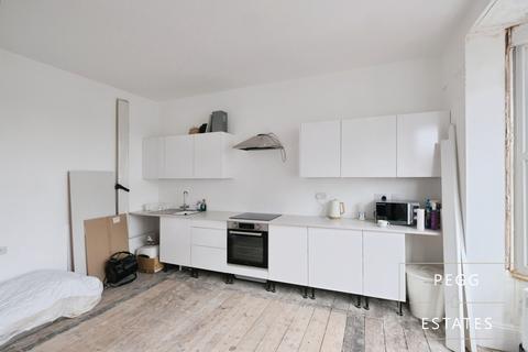 2 bedroom flat for sale, Reddenhill Road, Torquay
