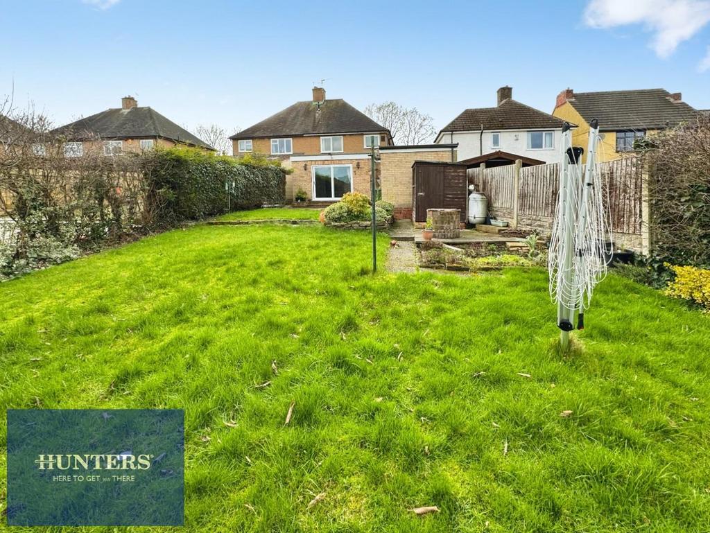 REAR GARDEN 02.jpg