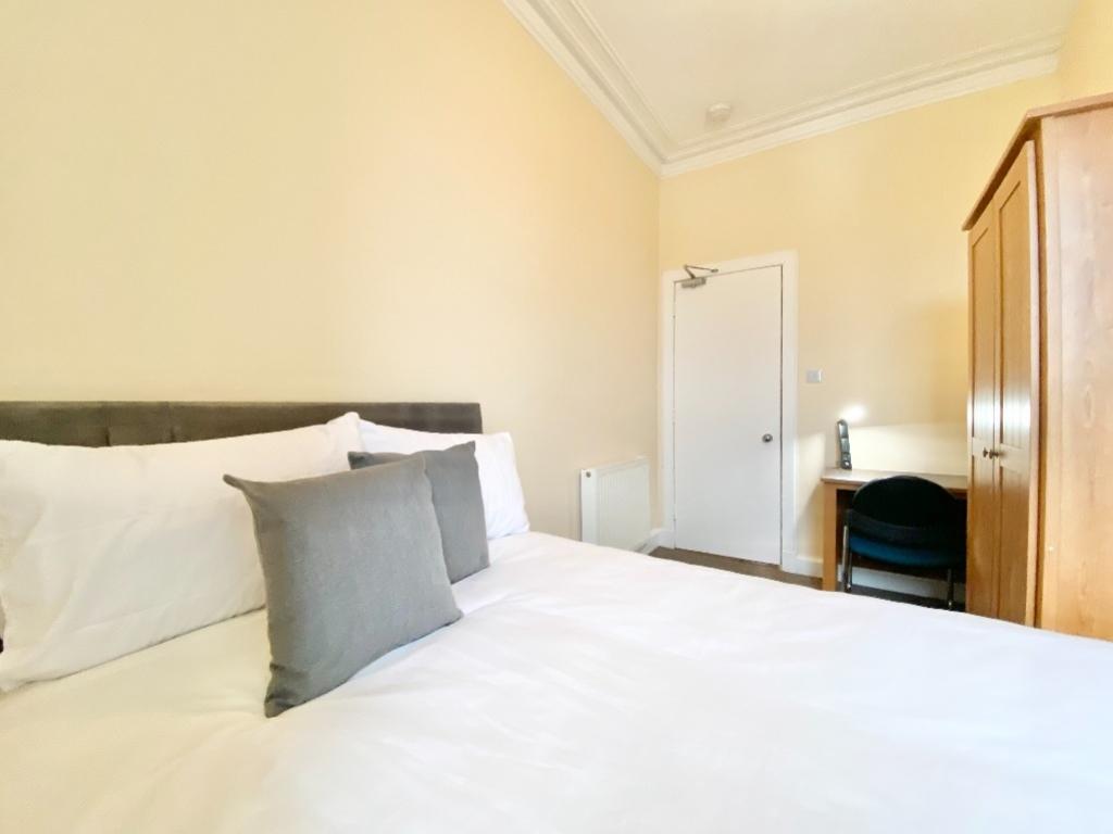 5th bedroom 4
