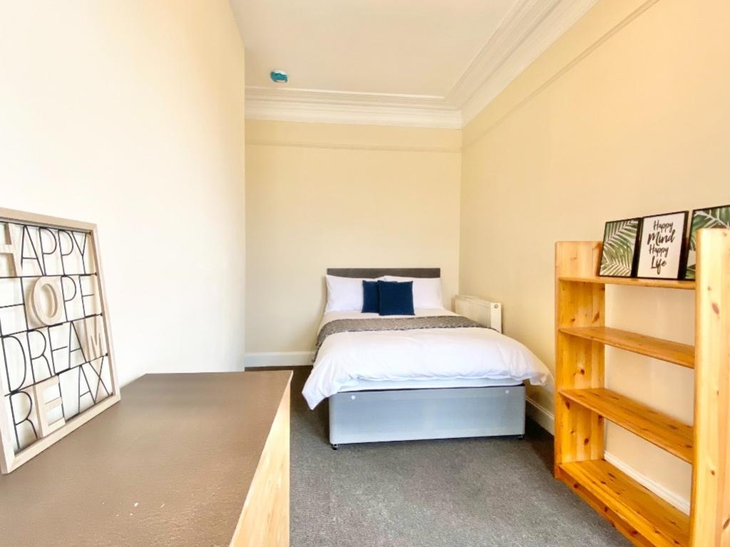 2nd bedroom 1
