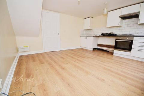1 bedroom detached house to rent, Dawes Street Gillingham ME7