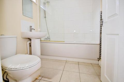 1 bedroom detached house to rent, Dawes Street Gillingham ME7