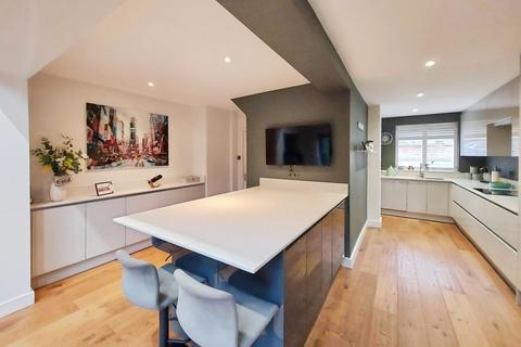 3 bedroom detached house for sale, Sapling Road, Swinton, M27