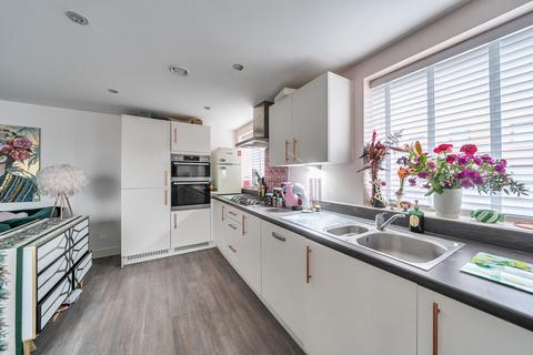 2 bedroom apartment for sale, Bridge Road East, Welwyn Garden City, Hertfordshire