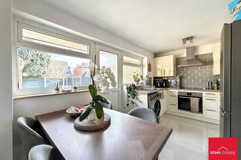 undefined, Edale Close, Irlam, M44