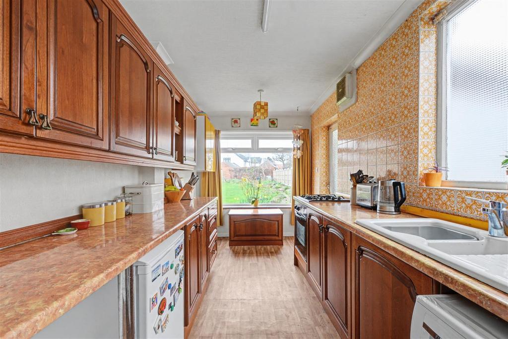 Kitchen 3.jpeg