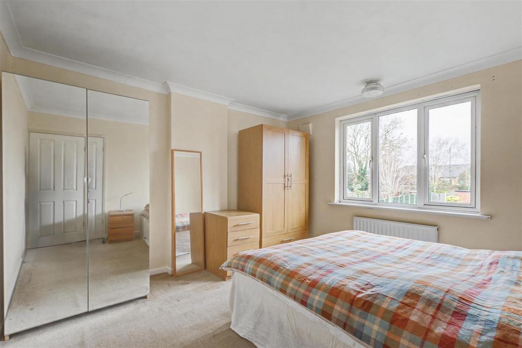 Bedroom 1 1.jpeg