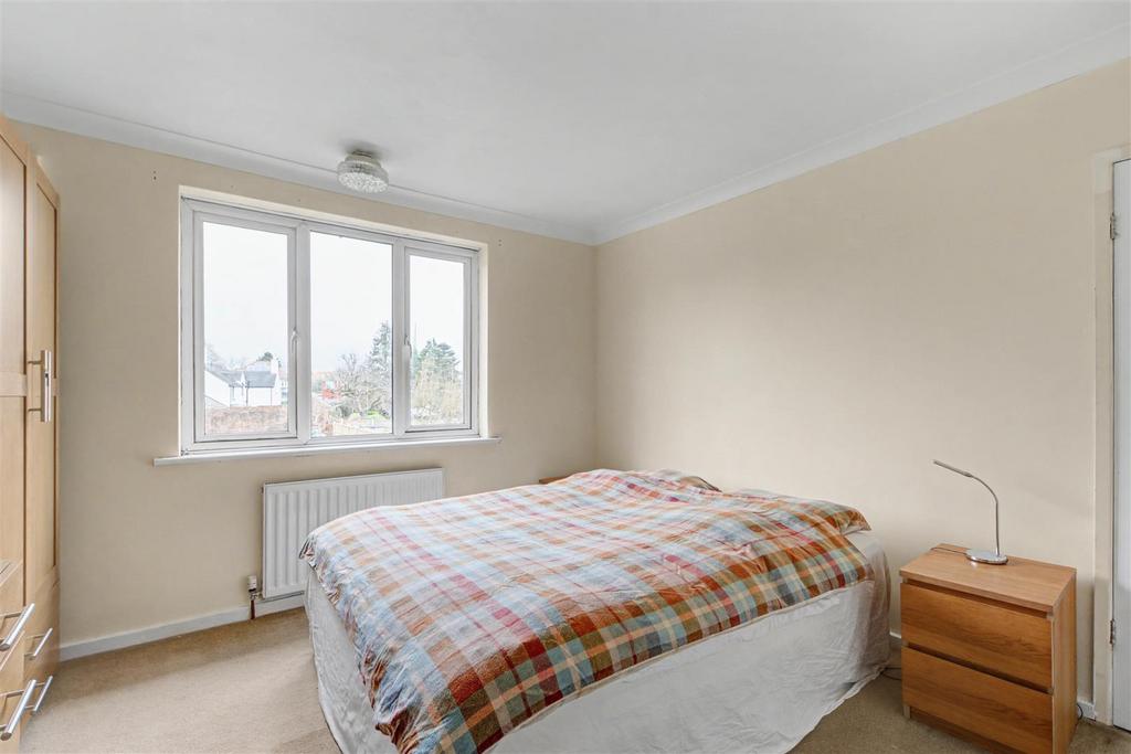 Bedroom 1 2.jpeg