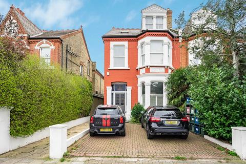 Chiswick Lane, London, W4