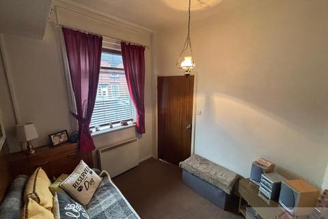 2 bedroom terraced house for sale, North Avenue, Leek ST13 8DP