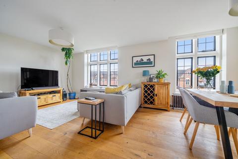 2 bedroom apartment for sale, Kings Drive, Midhurst, GU29