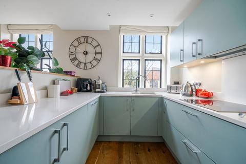 2 bedroom apartment for sale, Kings Drive, Midhurst, GU29