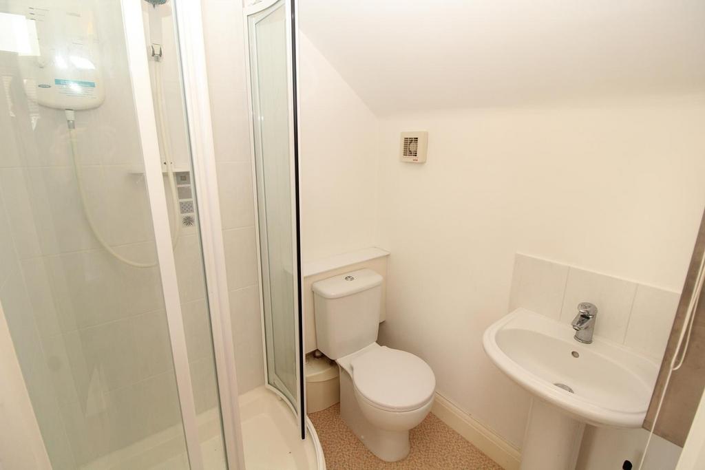 En Suite to Bedroom