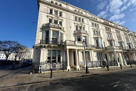 Palmeira Square, Hove, BN3