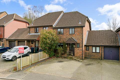 4 bedroom terraced house for sale, Jarvis Place, St. Michaels, Tenterden, Kent, TN30