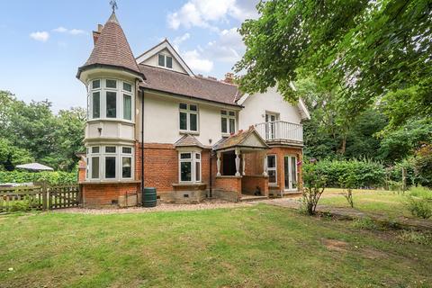 undefined, Old Ferry Drive, Wraysbury, TW19