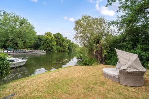 undefined, Old Ferry Drive, Wraysbury, TW19