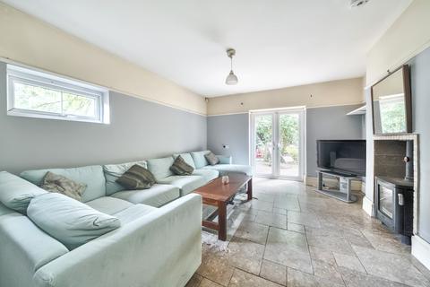 undefined, Old Ferry Drive, Wraysbury, TW19