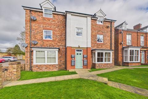 2 bedroom flat for sale, Marton Road, Bridlington, YO16 7AQ