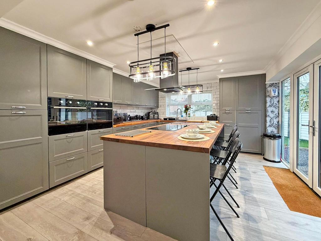 Open plan Kitchen / Family Room