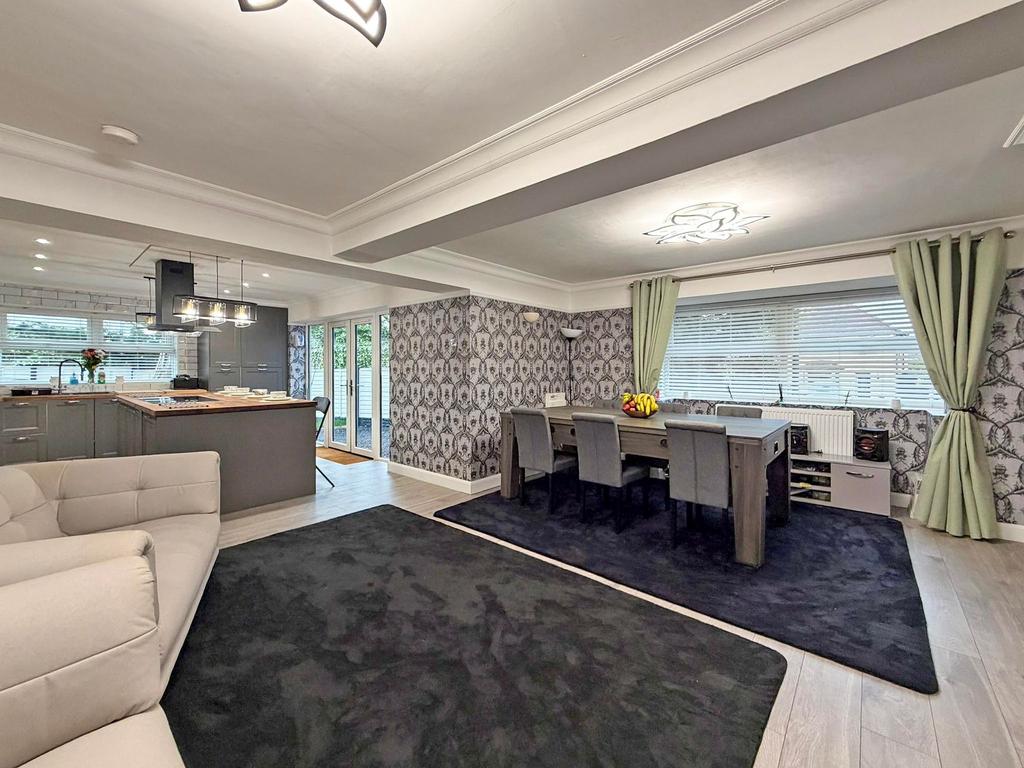 Open plan Kitchen / Family Room