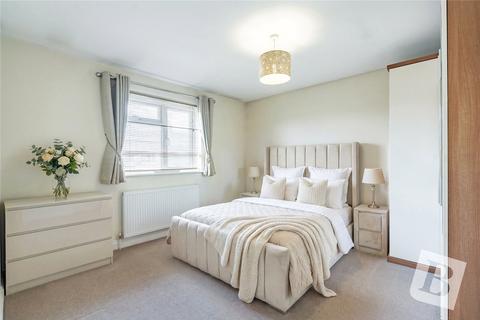 3 bedroom end of terrace house for sale, Ullswater Way, Hornchurch, RM12