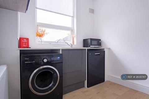 1 bedroom in a house share to rent, Gradwell Street, Stockport, SK3