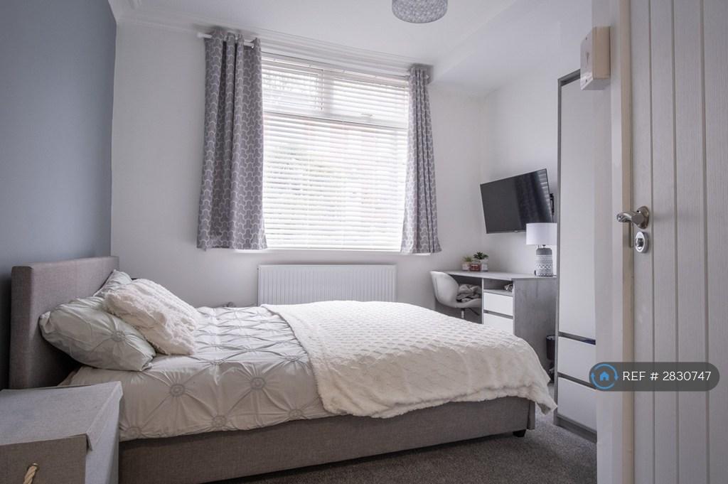 £650pcm