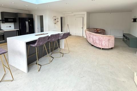 undefined, Cheltenham Road East, Gloucester, GL3