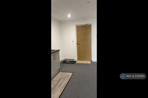 2 bedroom flat to rent, Straits Parade, Bristol, BS16