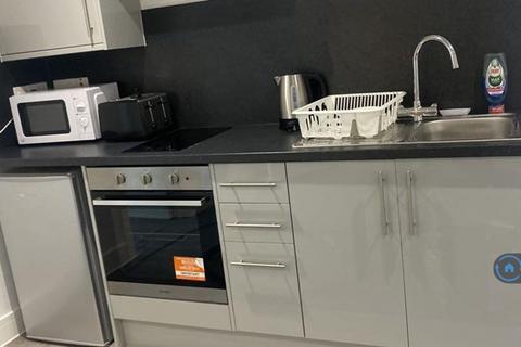 2 bedroom flat to rent, Straits Parade, Bristol, BS16
