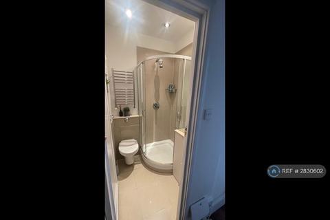 1 bedroom flat to rent, Basildon Court, London, W1G
